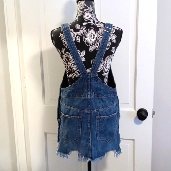 💙Free People💙 - Blue Denim Distressed Frayed Hem Overall Dress - Picture 3 of 15